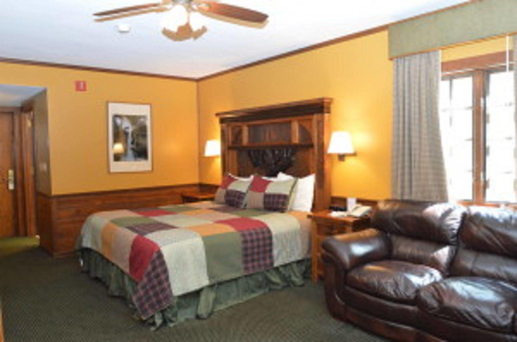 Starved Rock Lodge & Conference Center Utica Luaran gambar