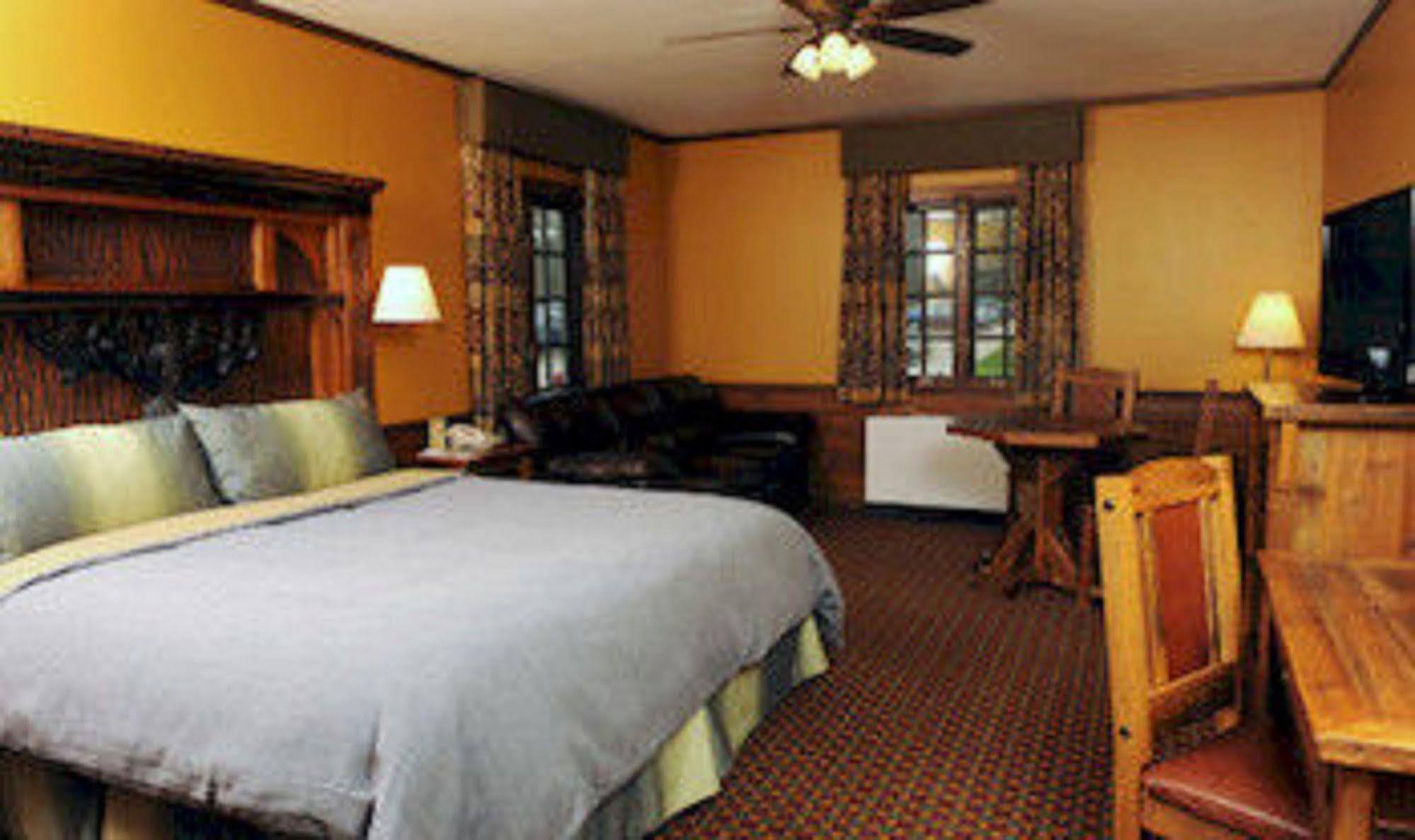 Starved Rock Lodge & Conference Center Utica Luaran gambar