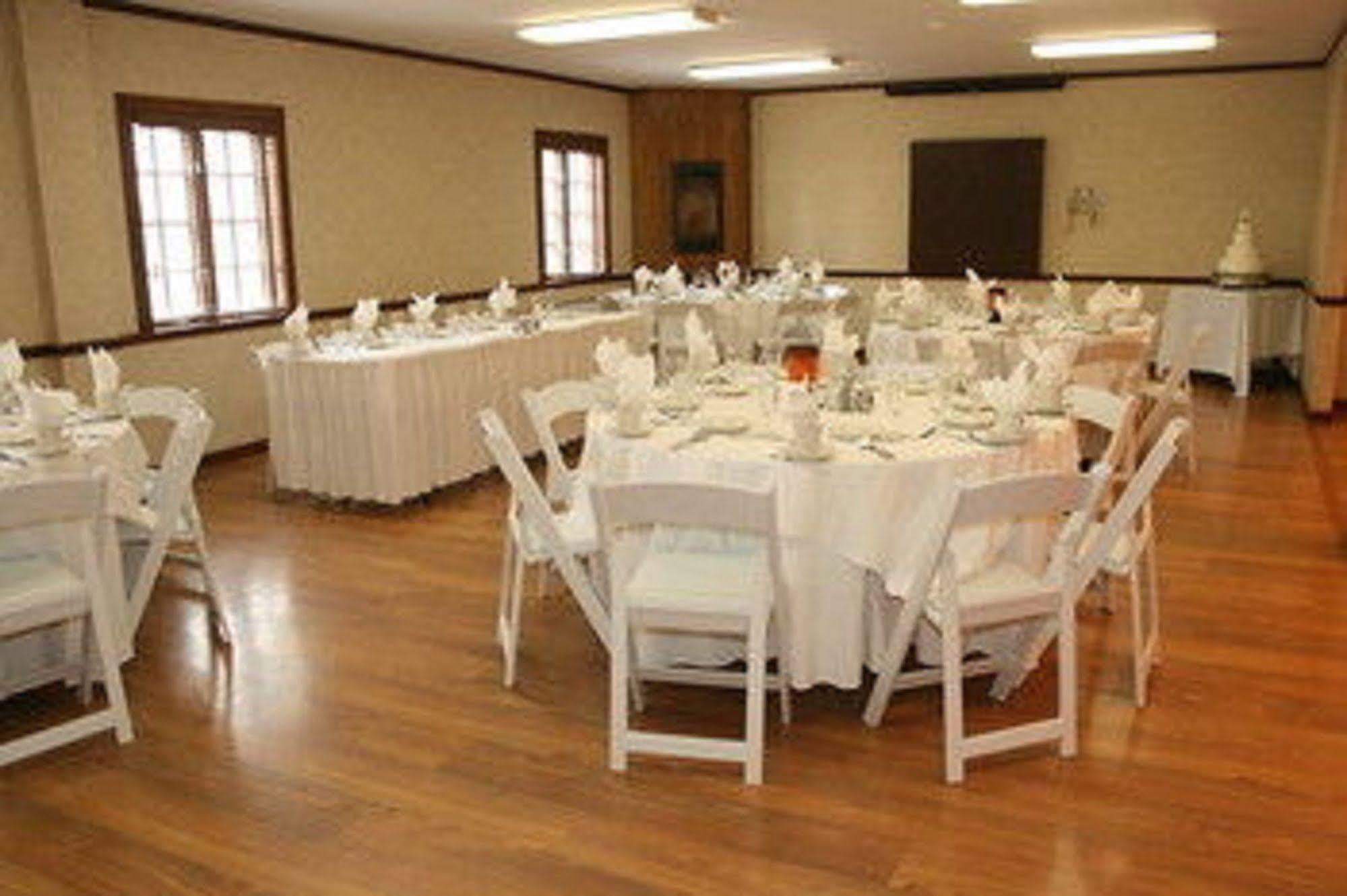 Starved Rock Lodge & Conference Center Utica Luaran gambar