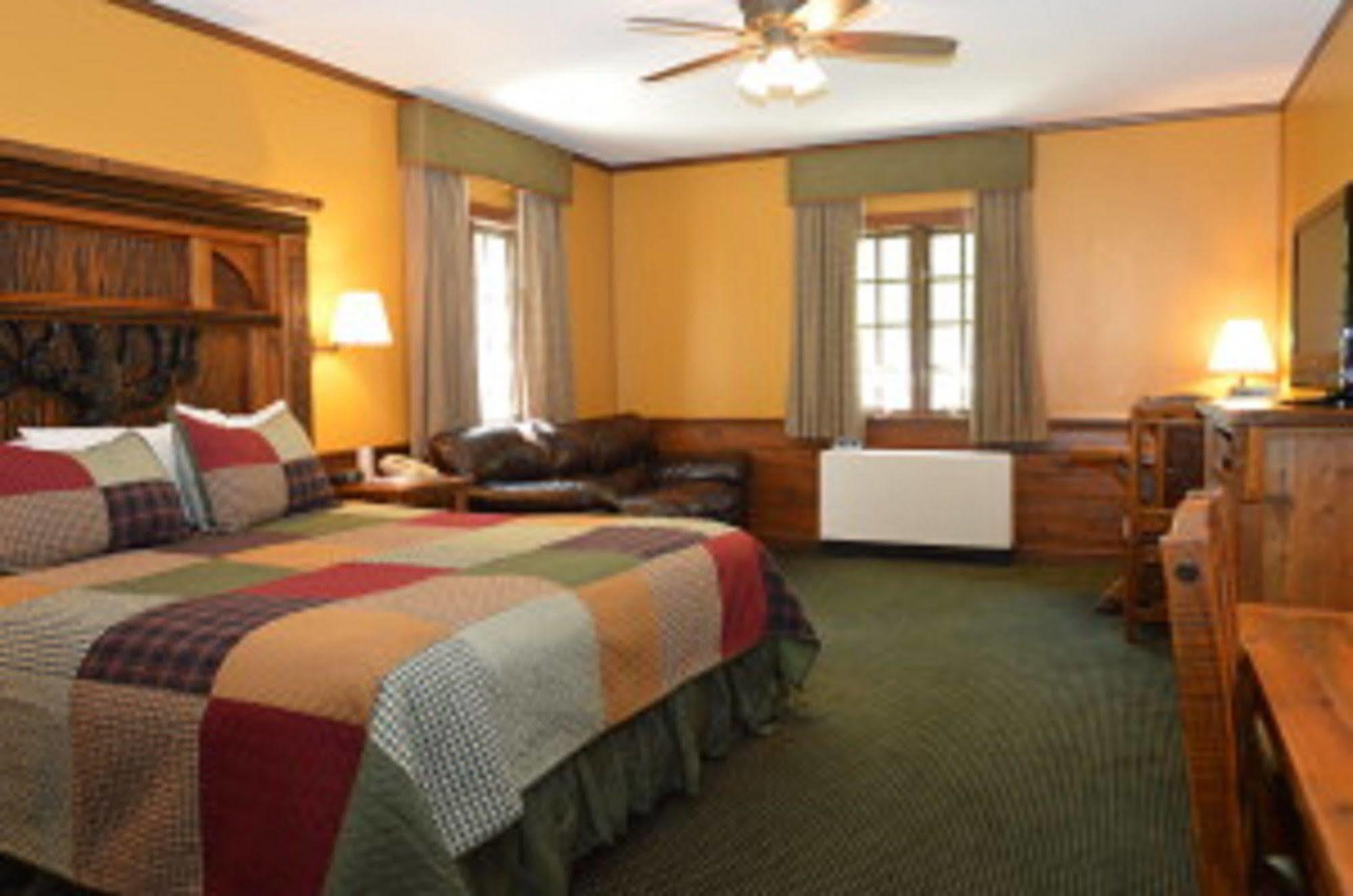 Starved Rock Lodge & Conference Center Utica Luaran gambar